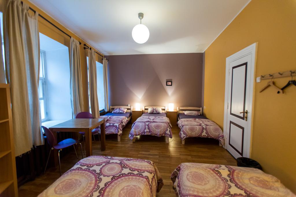 The Knight House Vandrarhem Tallinn Rum bild